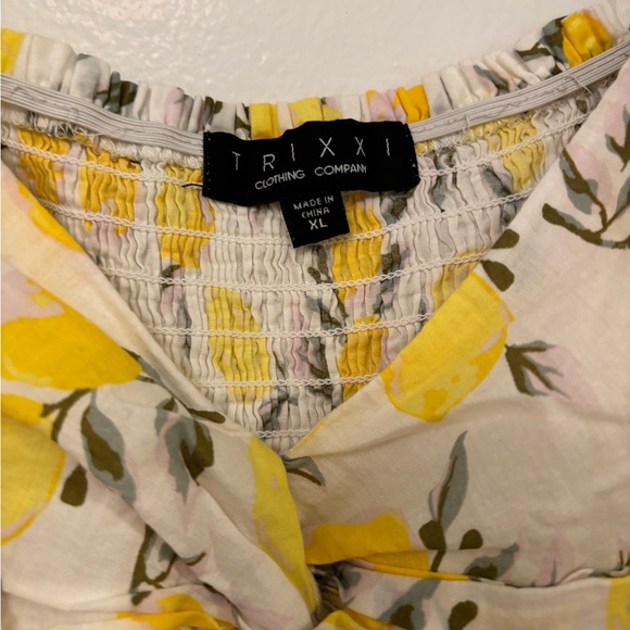 Trixxi Lemon Print Puff Sleeve Mini Dress sweetheart neck puffed sleeves. XL - Picture 3 of 3